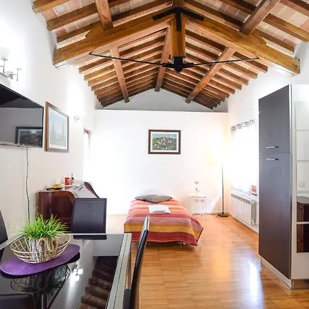1 Bedroom Stunning In