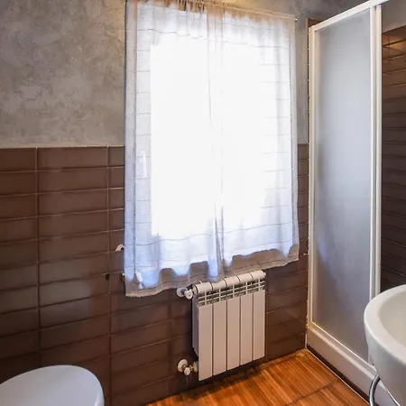 1 Bedroom Stunning In Daire *