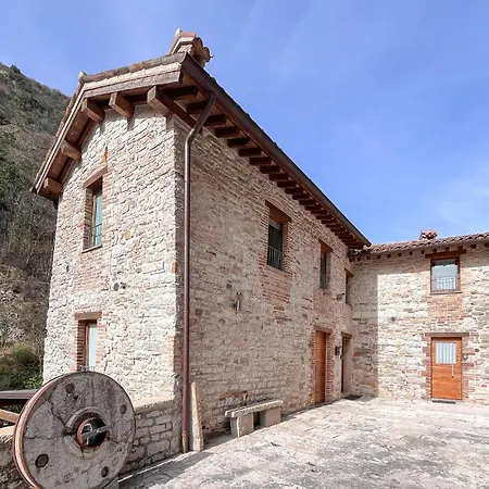 1 Bedroom Stunning In Apartment Gubbio